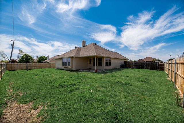 121 Price Circle, Hackberry, TX 75036