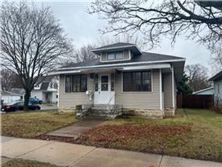 1334 Jackson Street, La Crosse, WI 54601
