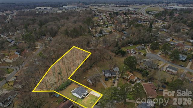 6610 Bluestone Court, Charlotte, NC 28212