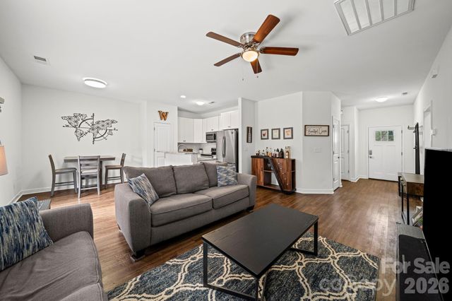 6610 Bluestone Court, Charlotte, NC 28212