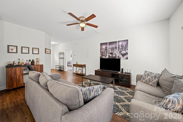 6610 Bluestone Court, Charlotte, NC 28212