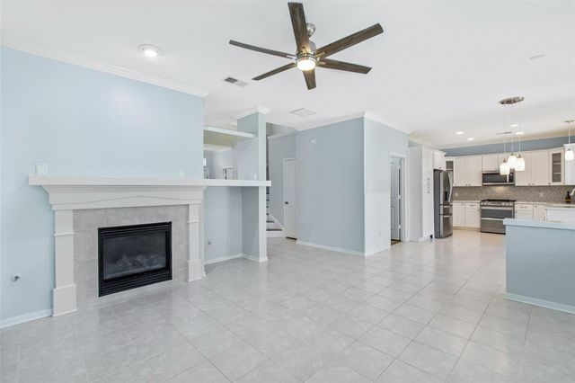 77 Sugar Grove Court, The Woodlands, TX 77382