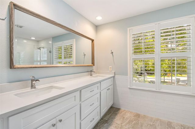 77 Sugar Grove Court, The Woodlands, TX 77382