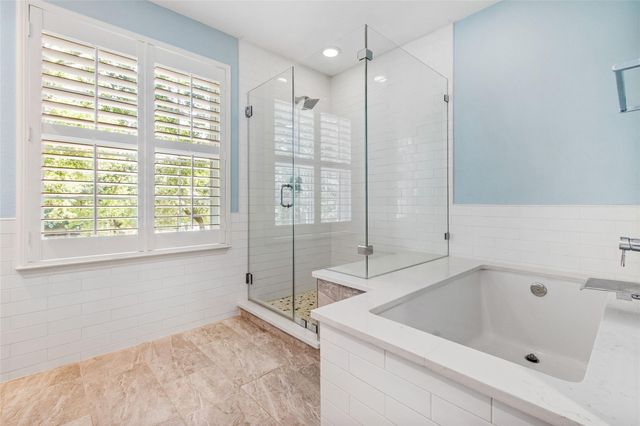 77 Sugar Grove Court, The Woodlands, TX 77382