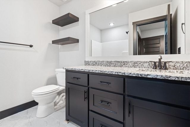 7010 SW Orange Avenue, Bentonville, AR 72713