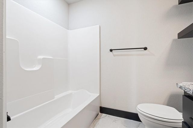 7010 SW Orange Avenue, Bentonville, AR 72713