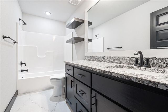 7010 SW Orange Avenue, Bentonville, AR 72713