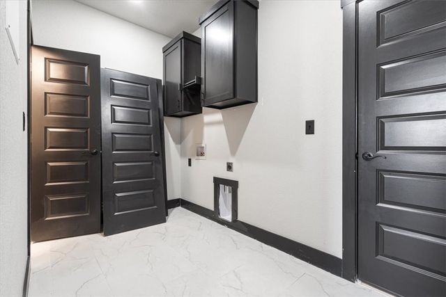 7010 SW Orange Avenue, Bentonville, AR 72713