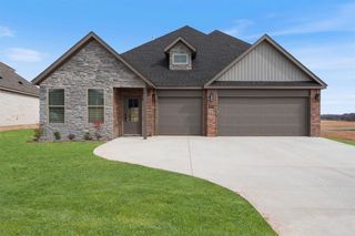 7010 SW Orange Avenue, Bentonville, AR 72713