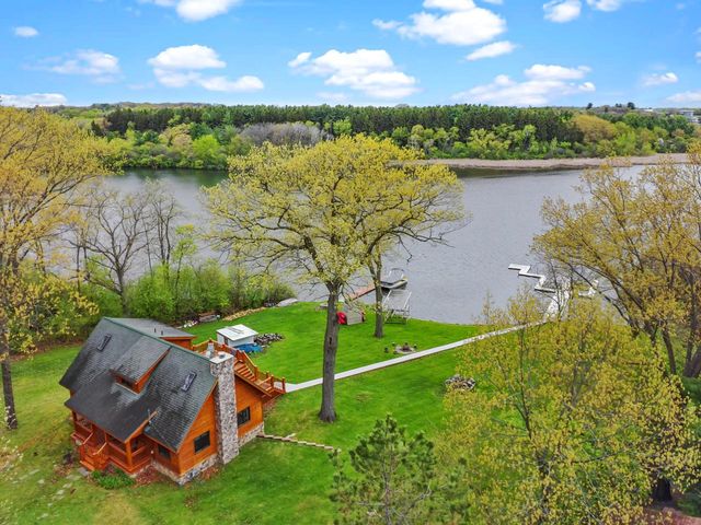 N6993 Oakwood ROAD, Whitewater, WI 53190