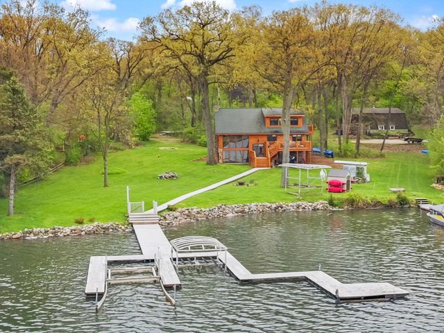 N6993 Oakwood ROAD, Whitewater, WI 53190