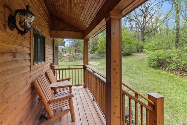 N6993 Oakwood ROAD, Whitewater, WI 53190