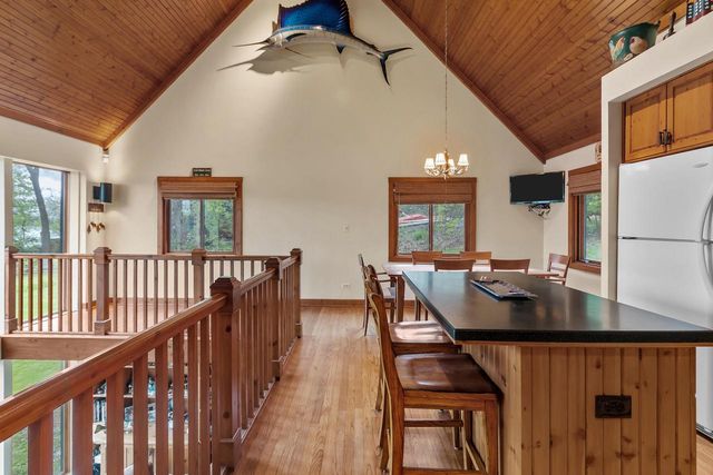 N6993 Oakwood ROAD, Whitewater, WI 53190