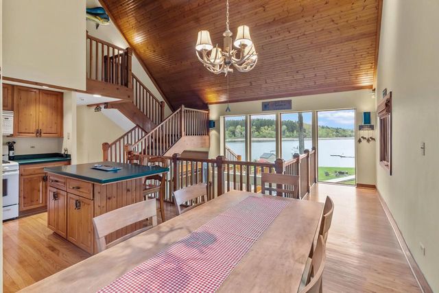 N6993 Oakwood ROAD, Whitewater, WI 53190