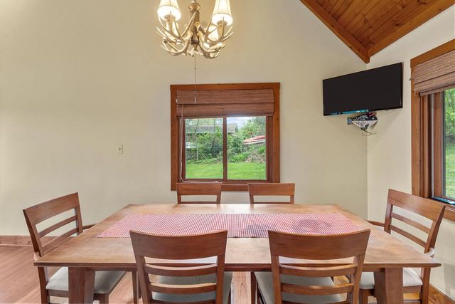 N6993 Oakwood ROAD, Whitewater, WI 53190