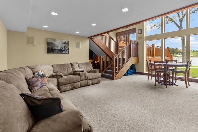 N6993 Oakwood ROAD, Whitewater, WI 53190