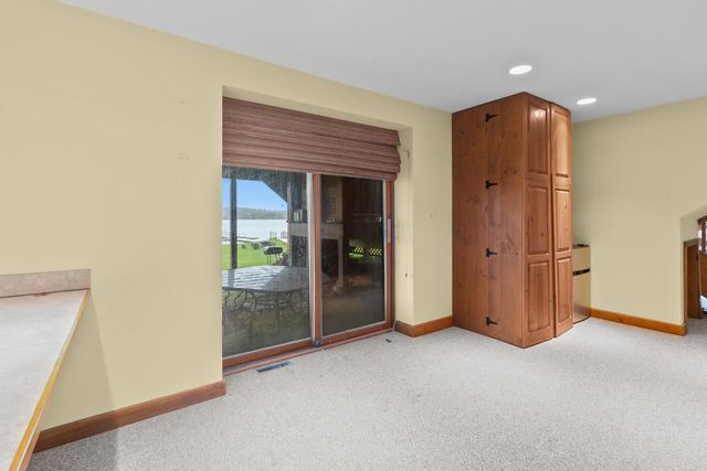 N6993 Oakwood ROAD, Whitewater, WI 53190