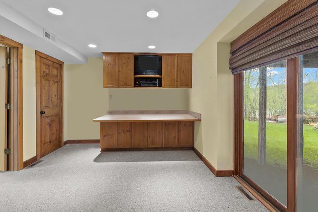 N6993 Oakwood ROAD, Whitewater, WI 53190