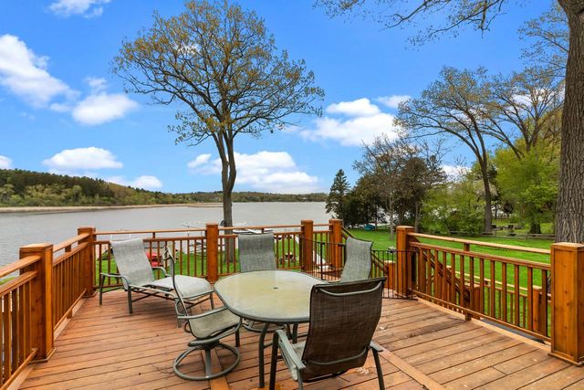 N6993 Oakwood ROAD, Whitewater, WI 53190