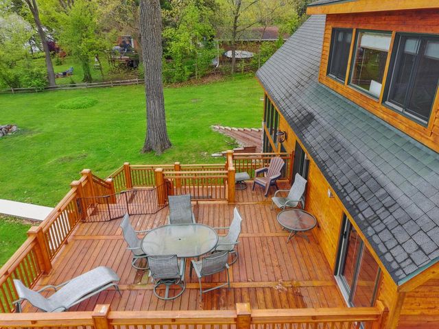 N6993 Oakwood ROAD, Whitewater, WI 53190
