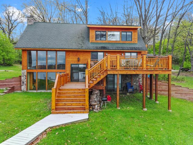 N6993 Oakwood ROAD, Whitewater, WI 53190
