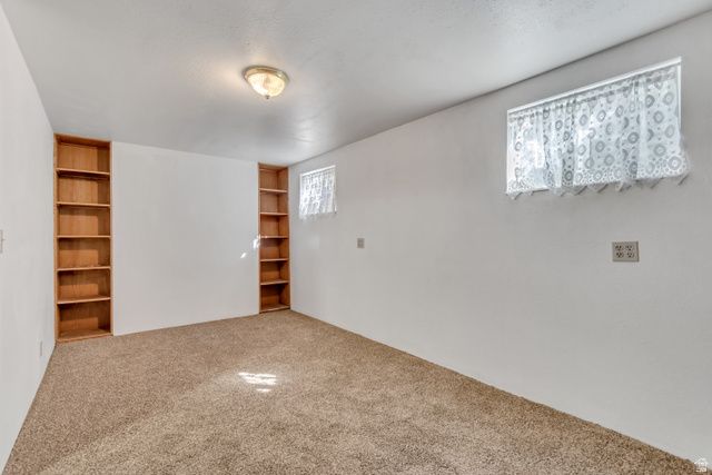 2024 E RIBBON LANE, Holladay, UT 84117