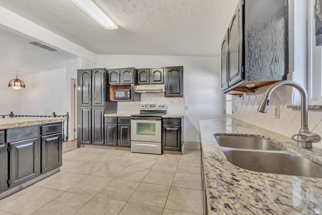 2024 E RIBBON LANE, Holladay, UT 84117