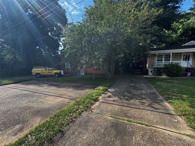 3050 MCQUEEN Street, Montgomery, AL 36107