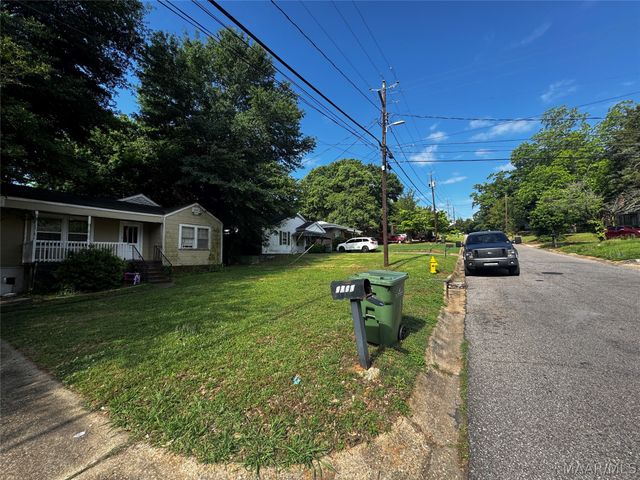 3050 MCQUEEN Street, Montgomery, AL 36107