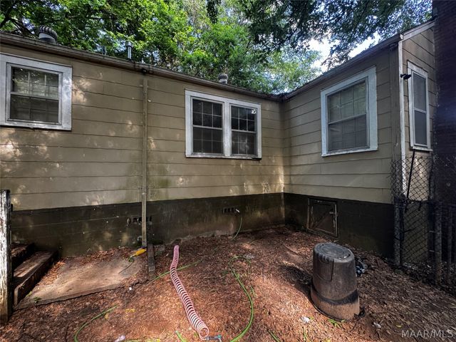 3050 MCQUEEN Street, Montgomery, AL 36107