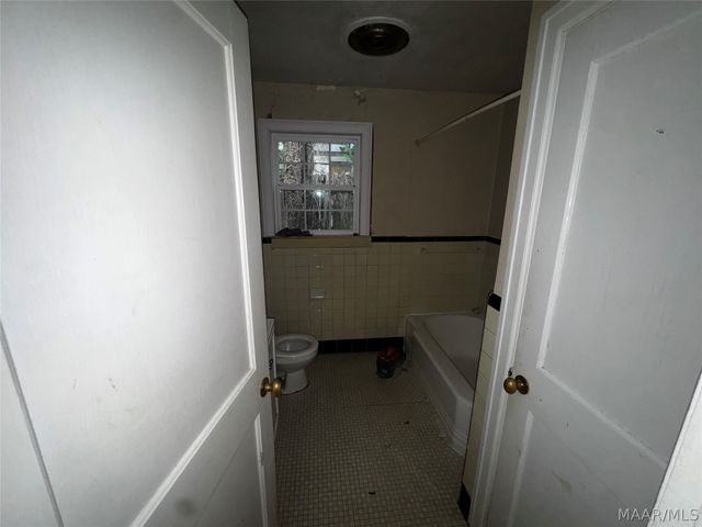 3050 MCQUEEN Street, Montgomery, AL 36107