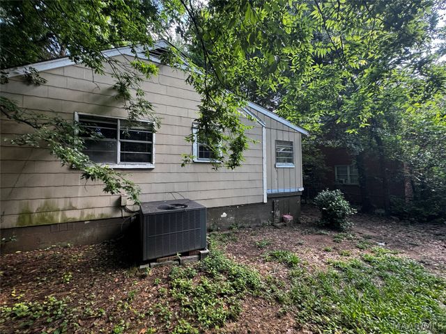 3050 MCQUEEN Street, Montgomery, AL 36107