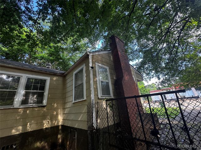 3050 MCQUEEN Street, Montgomery, AL 36107