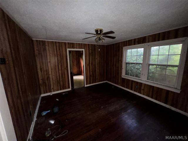 3050 MCQUEEN Street, Montgomery, AL 36107