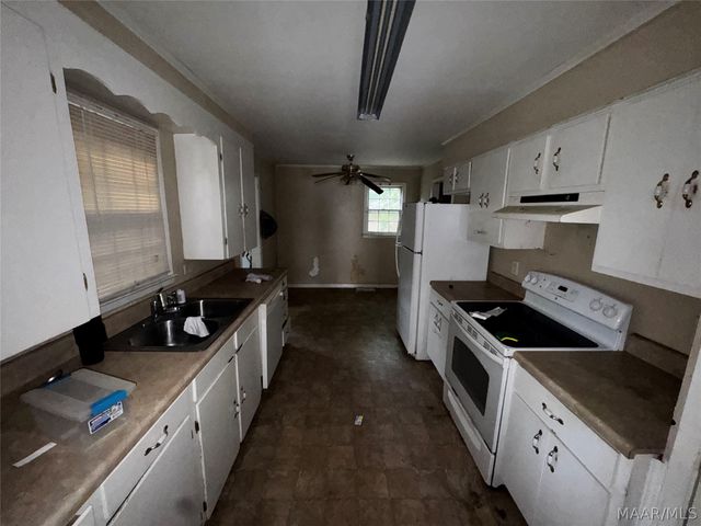 3050 MCQUEEN Street, Montgomery, AL 36107