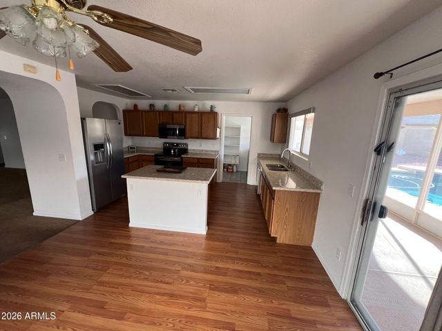 8254 E POSADA Avenue, Mesa, AZ 85212