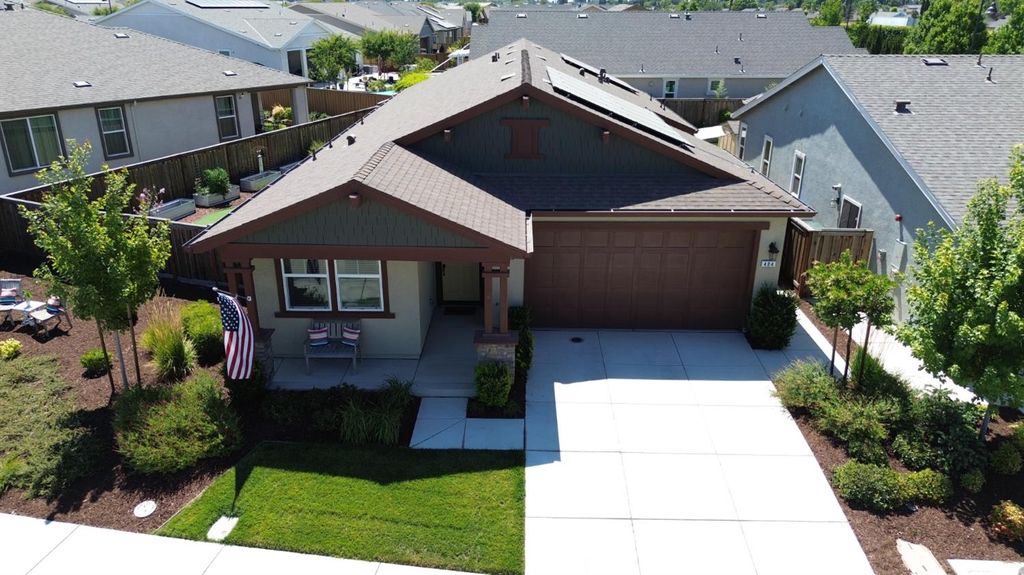 484 Pinehurst St, Manteca, CA 95336