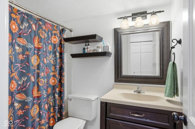 9020 Split Tree Court, Indianapolis, IN 46256