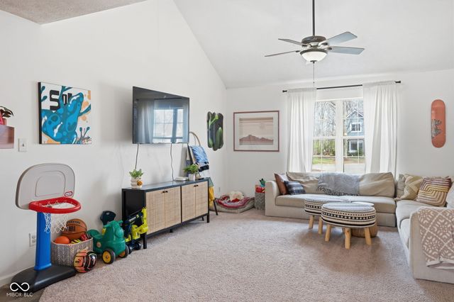 9020 Split Tree Court, Indianapolis, IN 46256