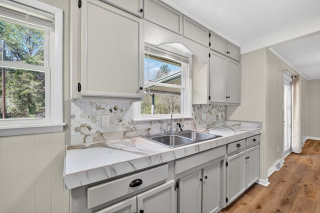 110 Noblett Ave, Fayetteville, TN 37334