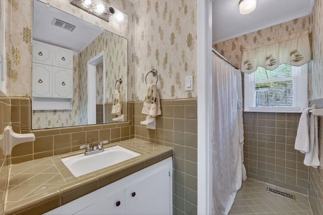 110 Noblett Ave, Fayetteville, TN 37334