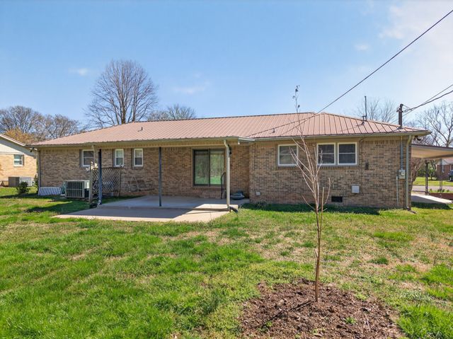 110 Noblett Ave, Fayetteville, TN 37334