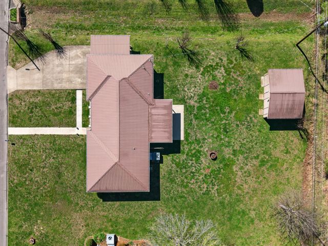 110 Noblett Ave, Fayetteville, TN 37334