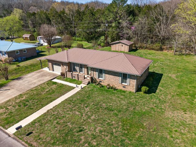 110 Noblett Ave, Fayetteville, TN 37334