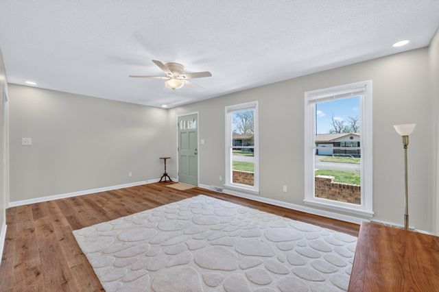 110 Noblett Ave, Fayetteville, TN 37334