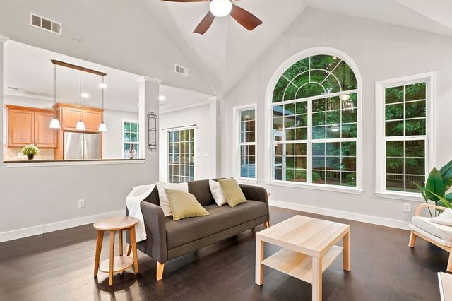 225 Brookview Place, Woodstock, GA 30188