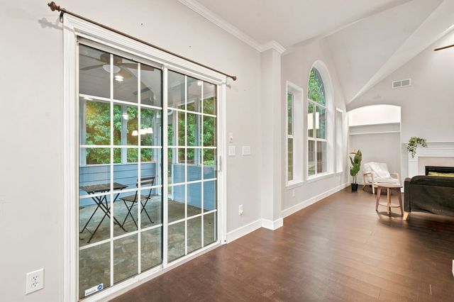 225 Brookview Place, Woodstock, GA 30188
