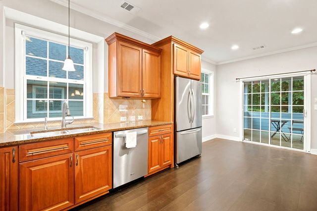 225 Brookview Place, Woodstock, GA 30188