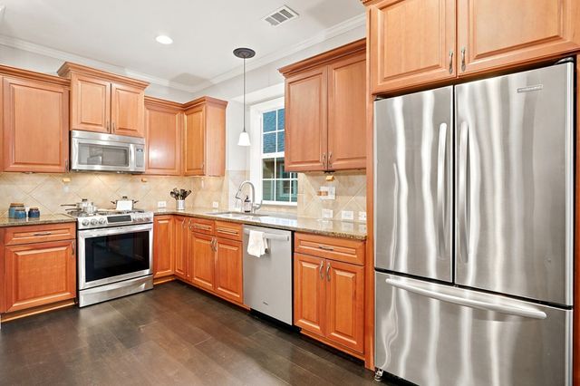 225 Brookview Place, Woodstock, GA 30188
