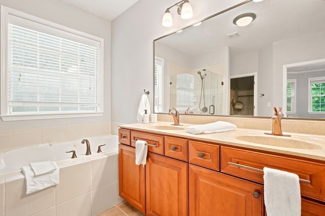 225 Brookview Place, Woodstock, GA 30188